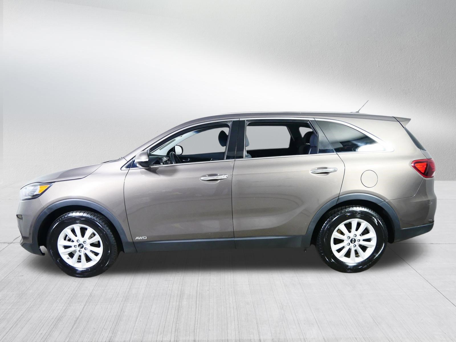 Used 2019 Kia Sorento LX AWD/4WD image 4