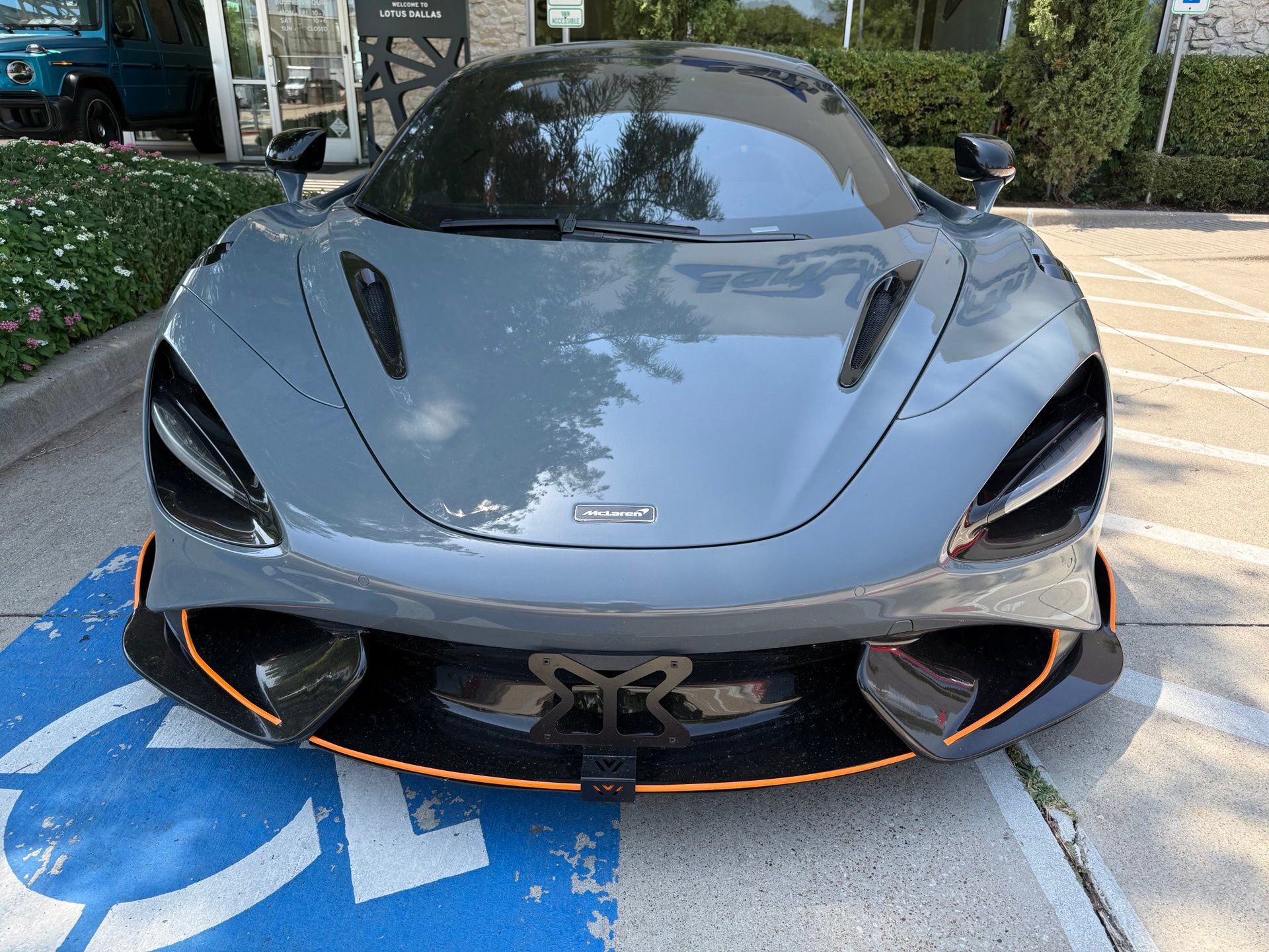 Used 2022 McLaren 765LT RWD image 9