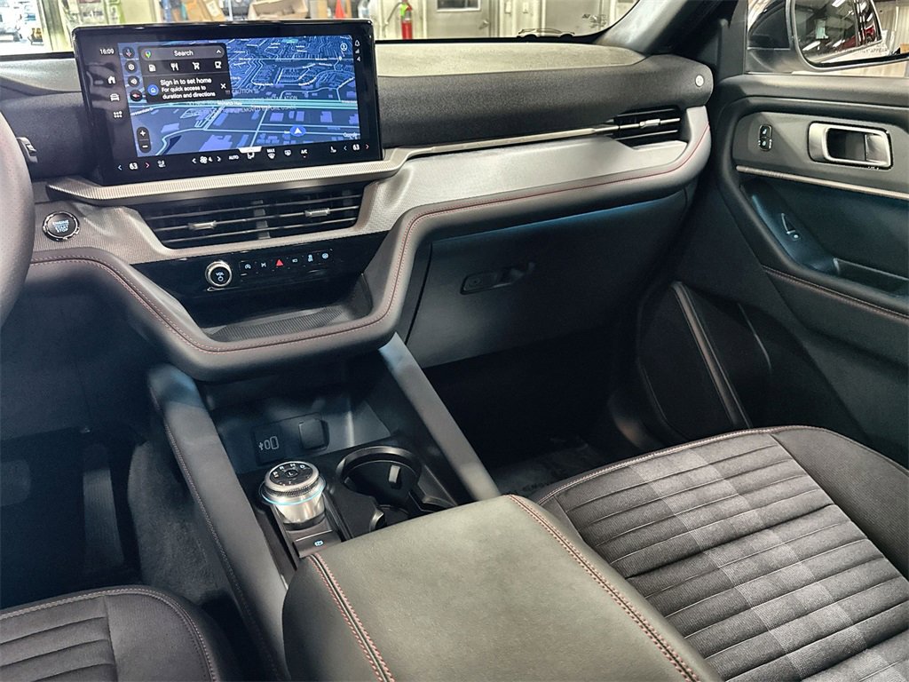New 2026 Ford Explorer ST-Line w/ ST-Line Street Pack image 28