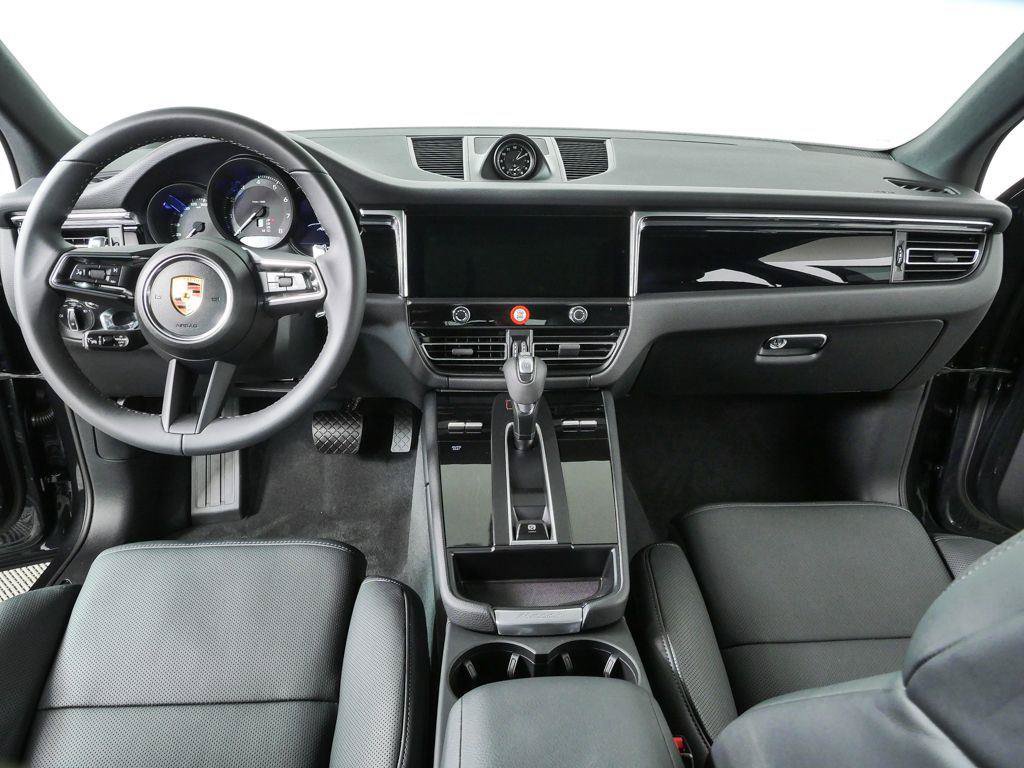 New 2026 Porsche Macan AWD/4WD image 20