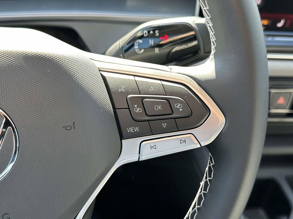 New 2026 Volkswagen Tiguan SE image 19