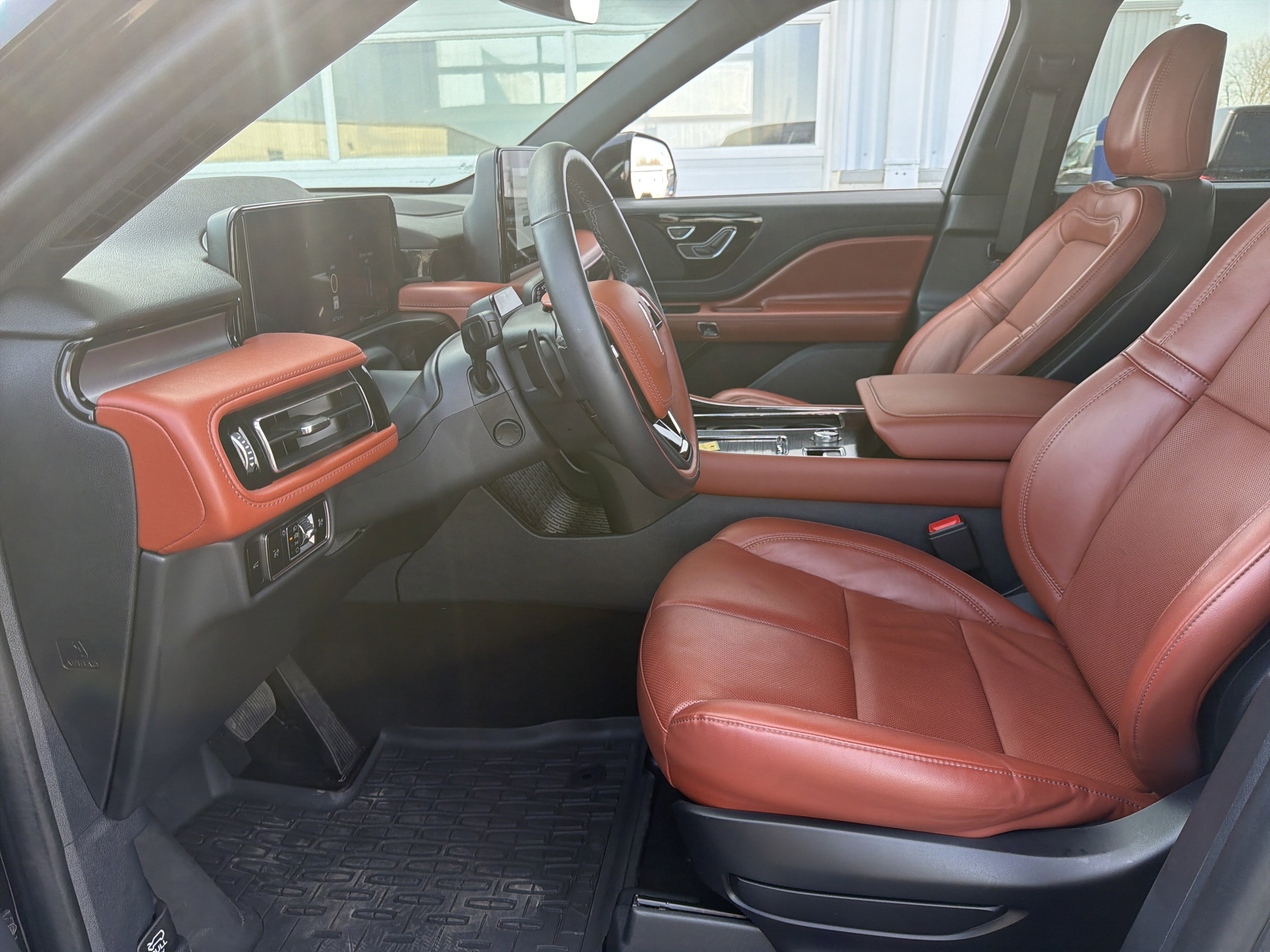 Used 2025 Lincoln Aviator Reserve w/ Jet Appearance Package image 36