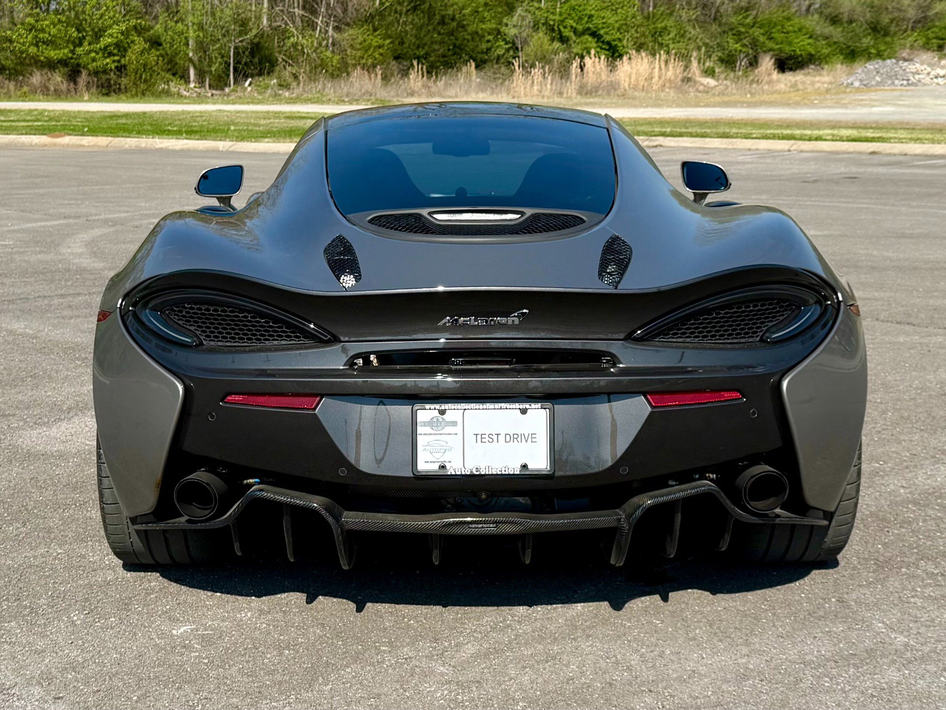 Used 2017 McLaren 570S image 13