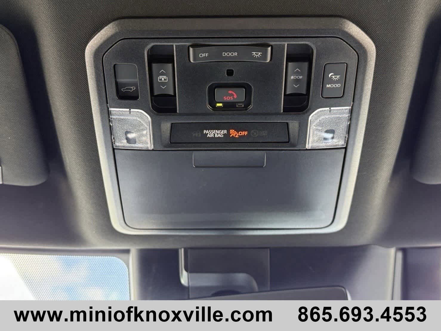 Used 2024 Toyota Sequoia Platinum AWD/4WD image 33