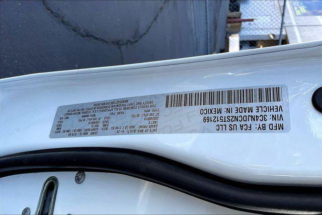 Certified 2025 Jeep Compass Limited image 33