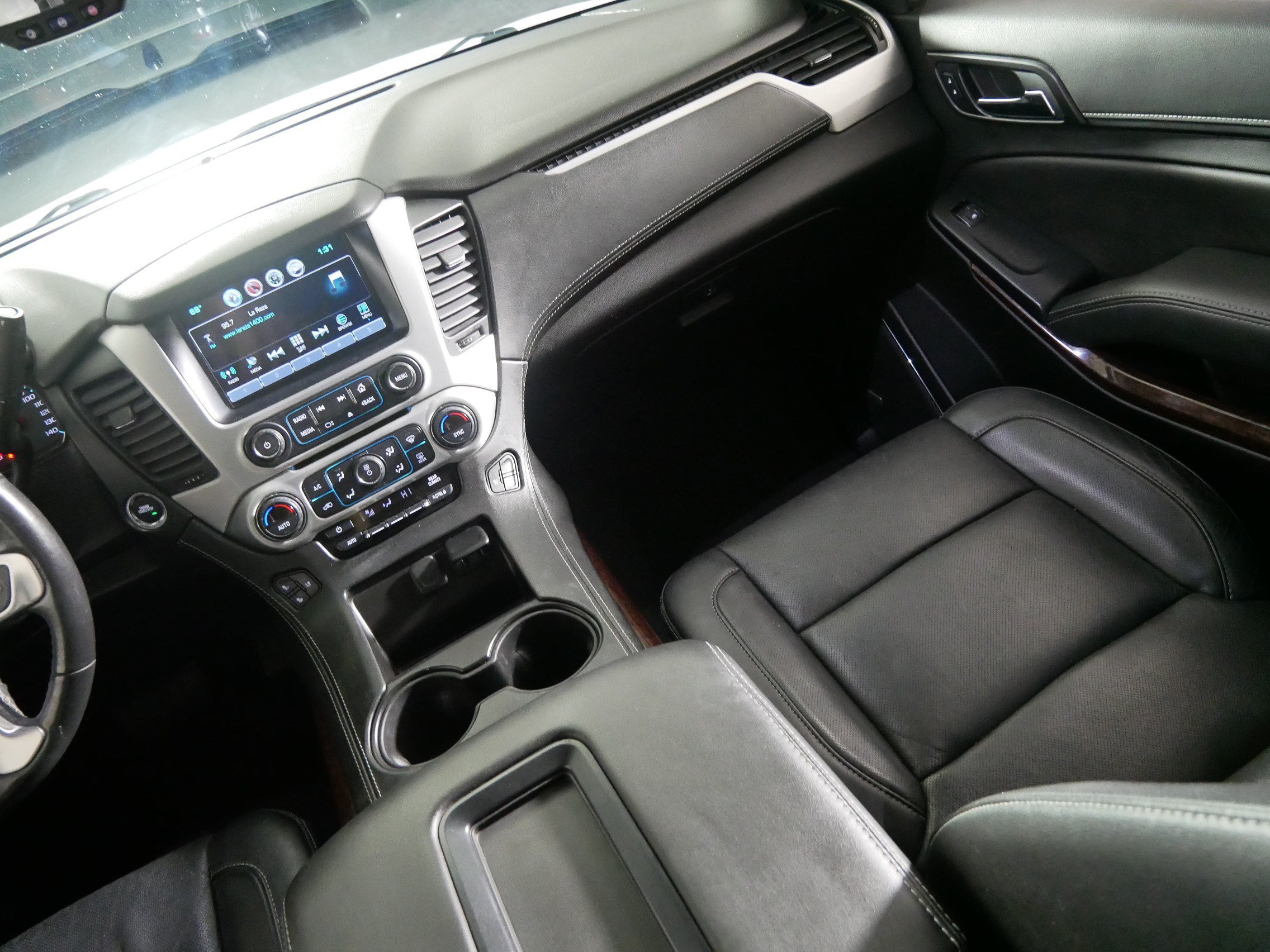 Certified 2019 GMC Yukon SLT AWD/4WD image 11
