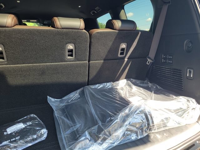 New 2026 Nissan Armada SL w/ Captain's Chari Seat Package AWD/4WD image 39