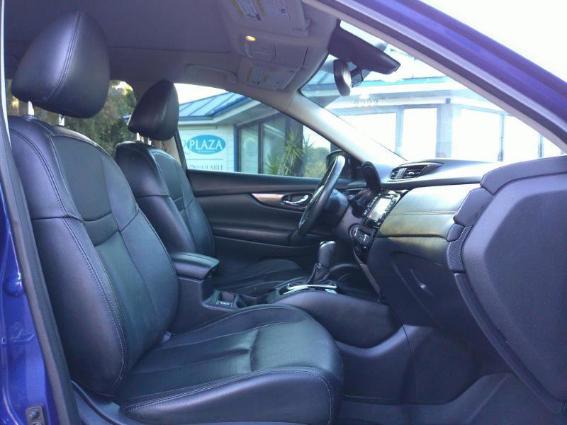 Used 2017 Nissan Rogue SL w/ SL Premium Package FWD image 18