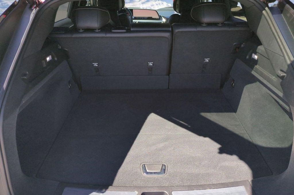 Certified 2024 Cadillac Lyriq Luxury image 23