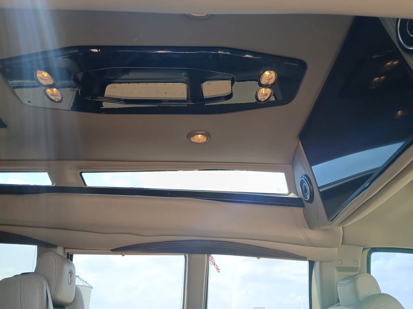Used 2021 Chevrolet Express 2500 w/ Enhanced Convenience Package RWD image 62
