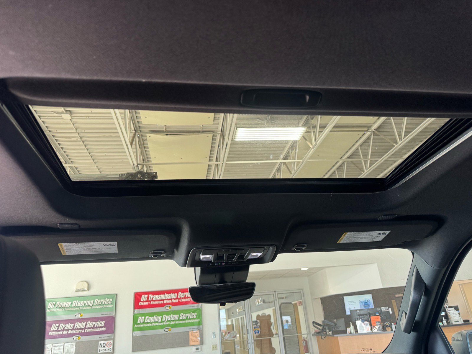 New 2026 GMC Sierra 1500 AT4 w/ AT4 Premium Package AWD/4WD image 12