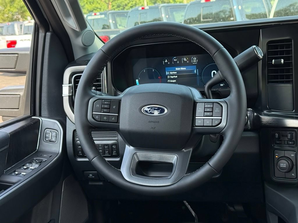 New 2026 Ford F350 Lariat w/ Black Appearance Package AWD/4WD image 9