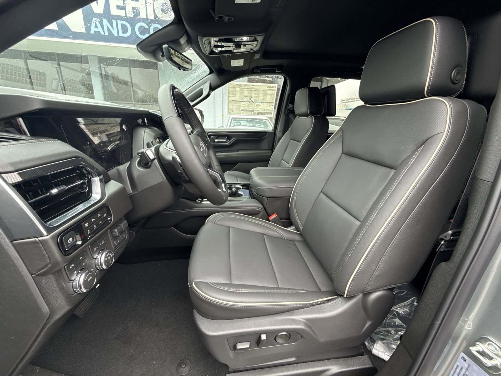 New 2026 GMC Yukon Elevation image 13