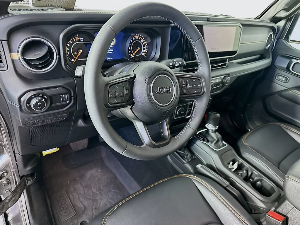 Used 2025 Jeep Gladiator Sport AWD/4WD image 29