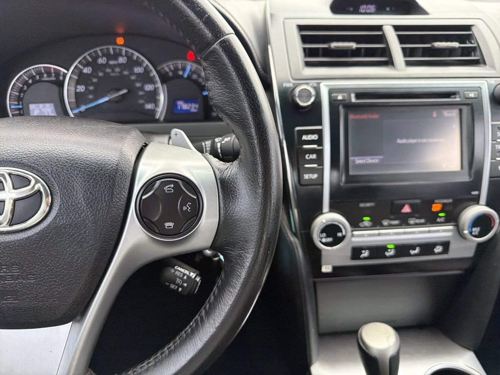 Used 2014 Toyota Camry SE FWD image 29