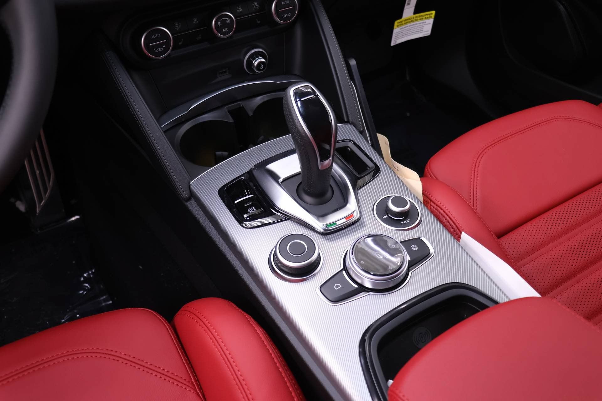 New 2026 Alfa Romeo Stelvio Sprint AWD/4WD image 14
