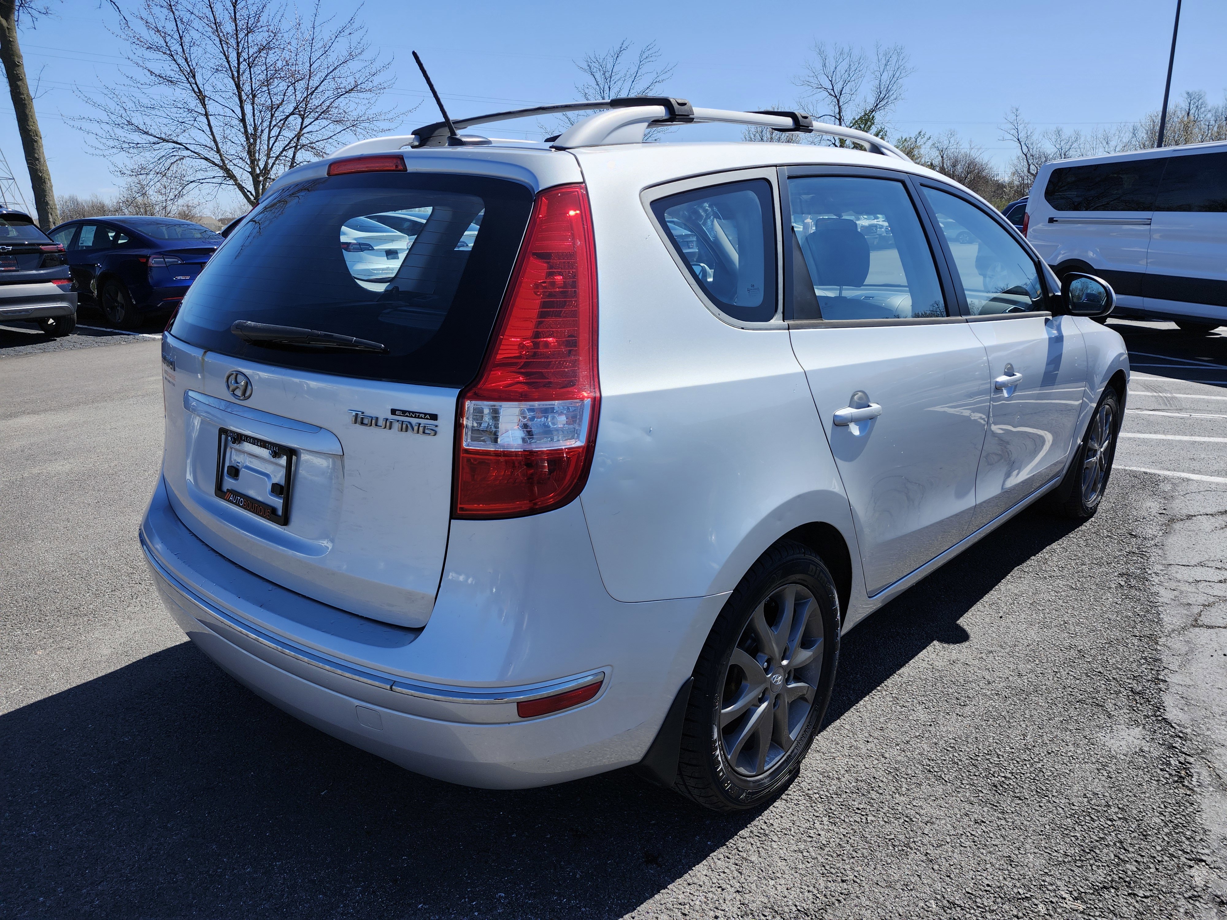 Used 2012 Hyundai Elantra GLS w/ Preferred Pkg image 14