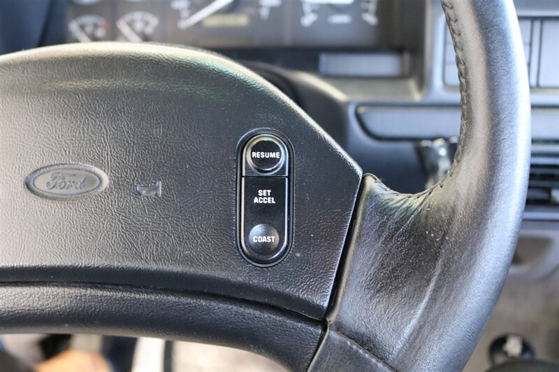 Used 1997 Ford F250 4x4 Regular Cab Heavy Duty image 81