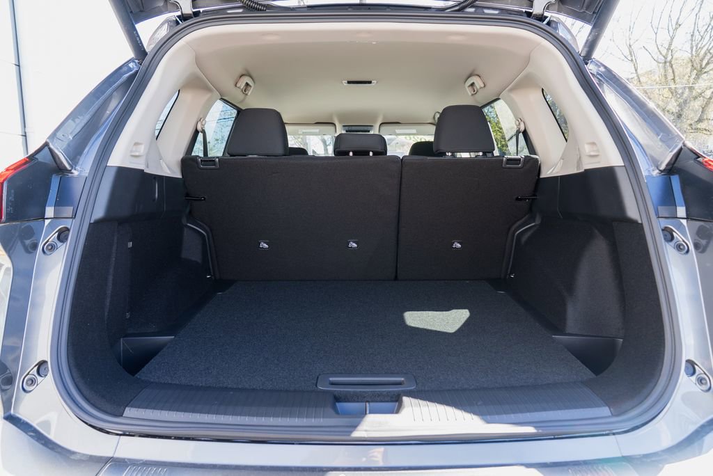 New 2026 Nissan Rogue SV FWD image 8