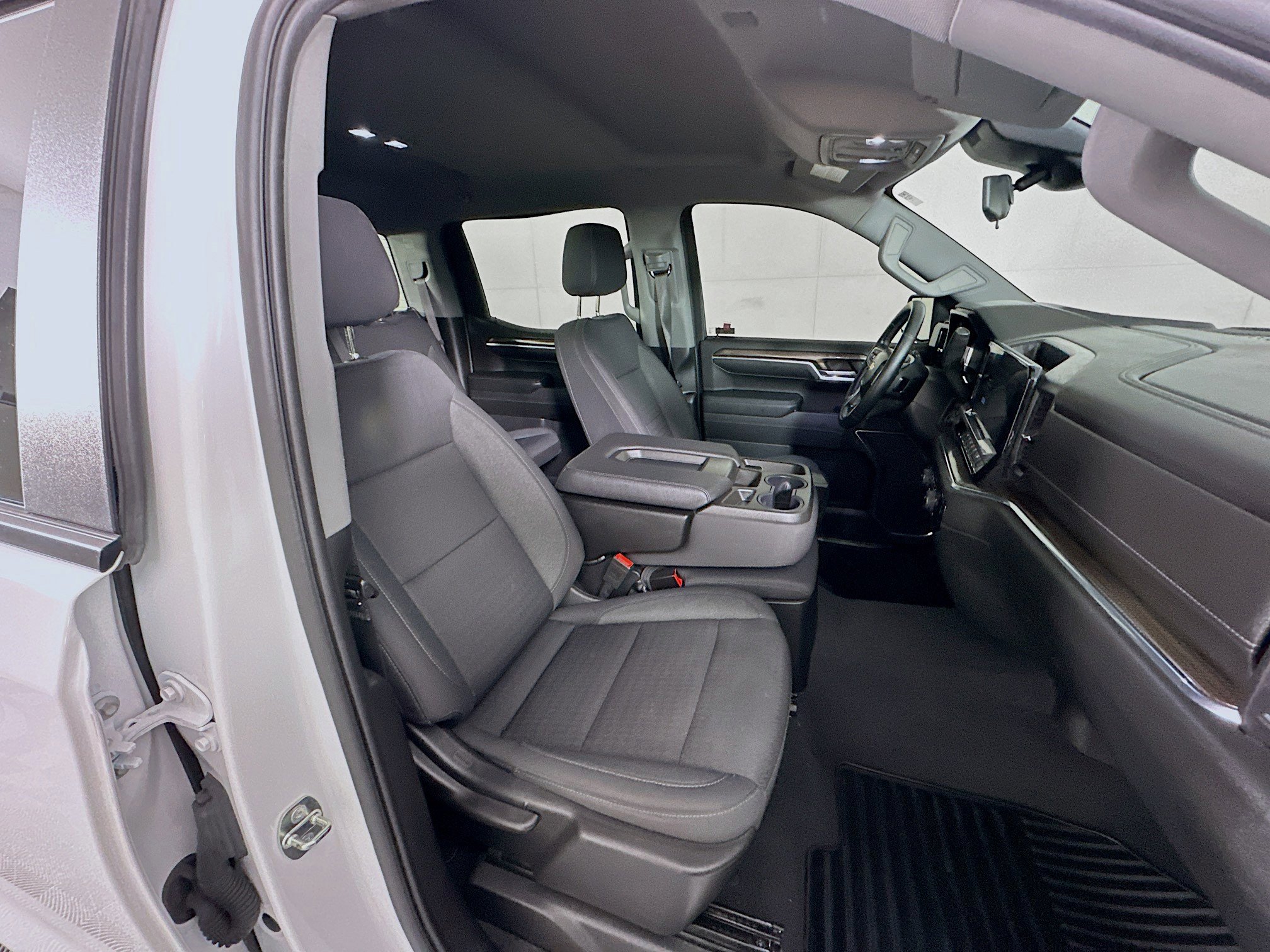 Used 2023 Chevrolet Silverado 1500 LT image 29