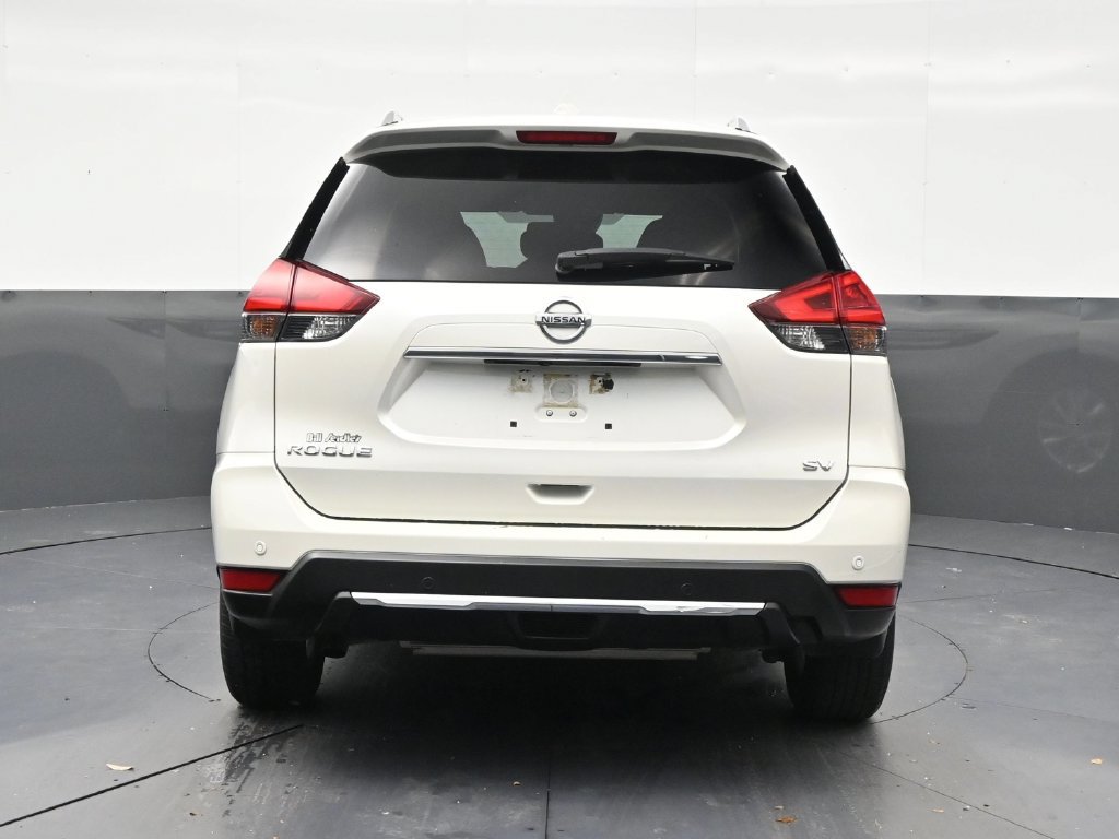 Used 2020 Nissan Rogue SV FWD image 4