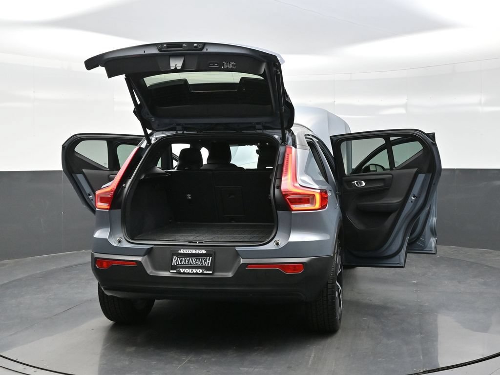 Used 2021 Volvo XC40 T5 R-Design w/ Protection Package Premier AWD/4WD image 39
