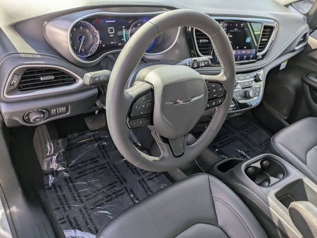 New 2026 Chrysler Pacifica Select w/ S Appearance Package FWD image 9