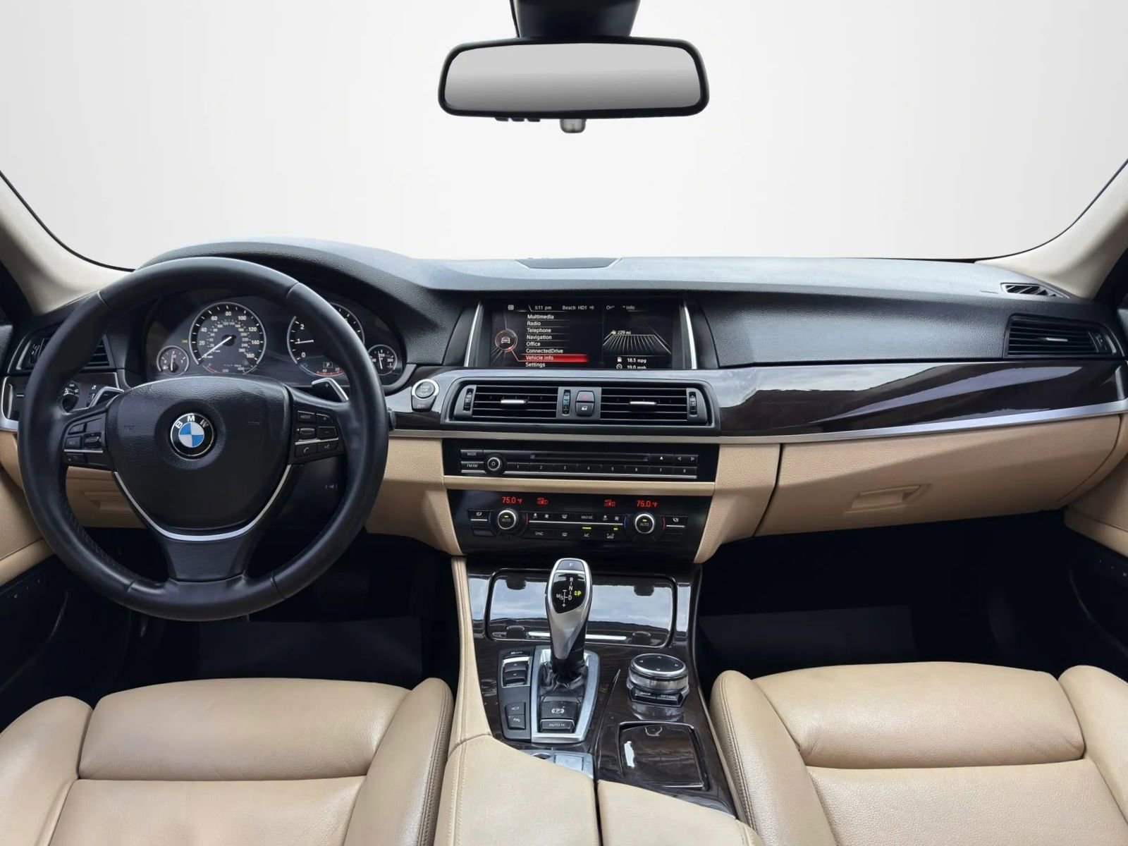 Used 2016 BMW 528i Sedan w/ Premium Package image 14