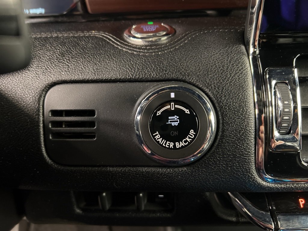 Used 2020 Lincoln Navigator L Reserve w/ Equipment Group 208A Reserve image 18