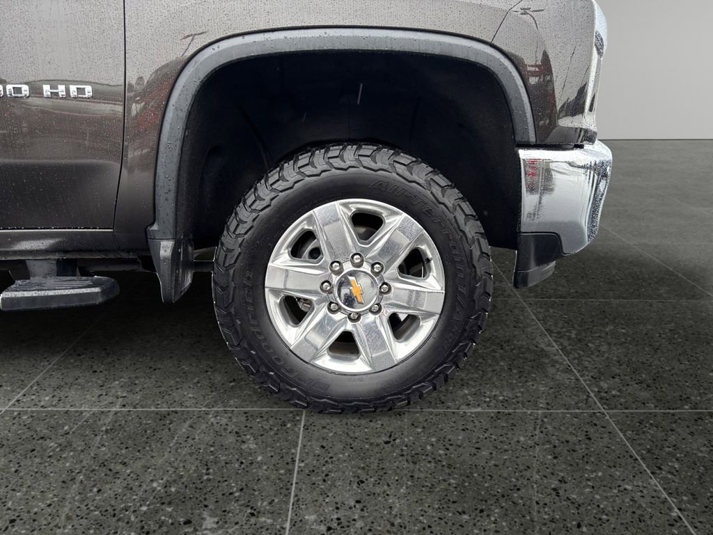 Used 2021 Chevrolet Silverado 3500 LTZ w/ LTZ Premium Package image 9