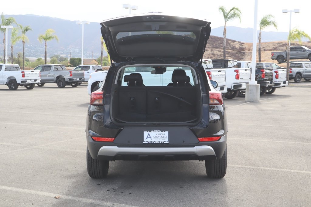 New 2026 Chevrolet TrailBlazer LT w/ LT Cold Weather Package FWD image 32