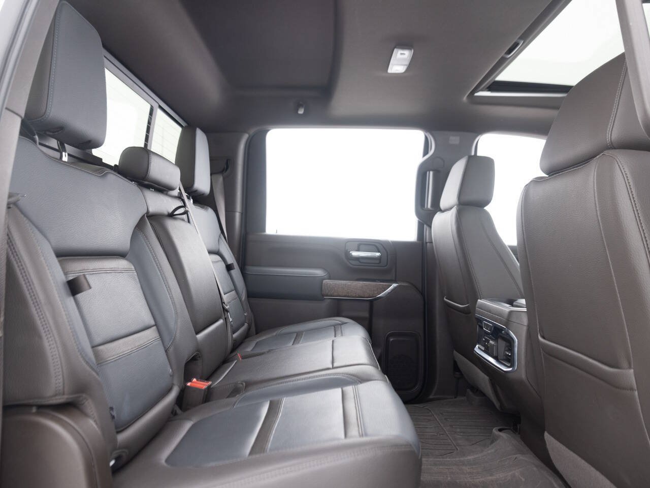 Used 2020 GMC Sierra 2500 Denali w/ Denali Ultimate Package AWD/4WD image 33