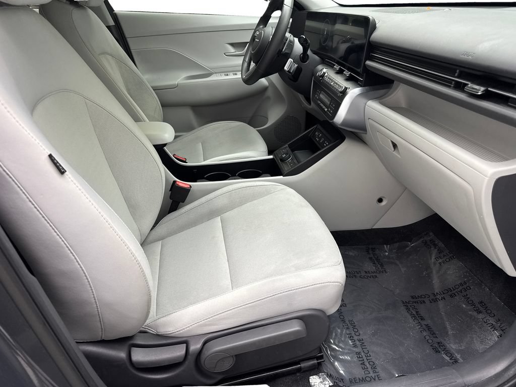 Used 2024 Hyundai Kona SEL FWD image 44