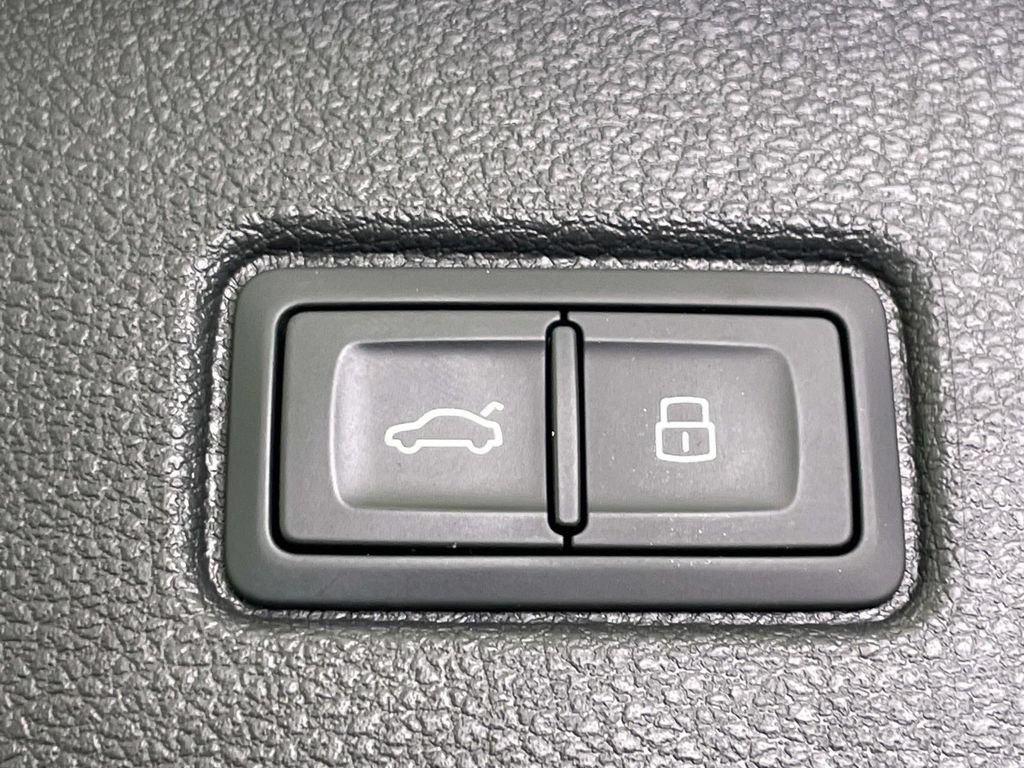 Certified 2025 Audi Q7 2.0T Premium Plus w/ Premium Plus Package AWD/4WD image 21