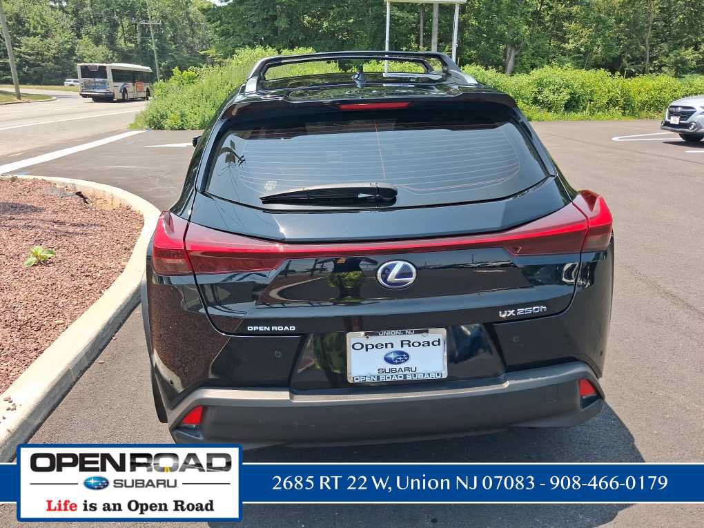Used 2021 Lexus UX 250h w/ Premium Package AWD/4WD image 8