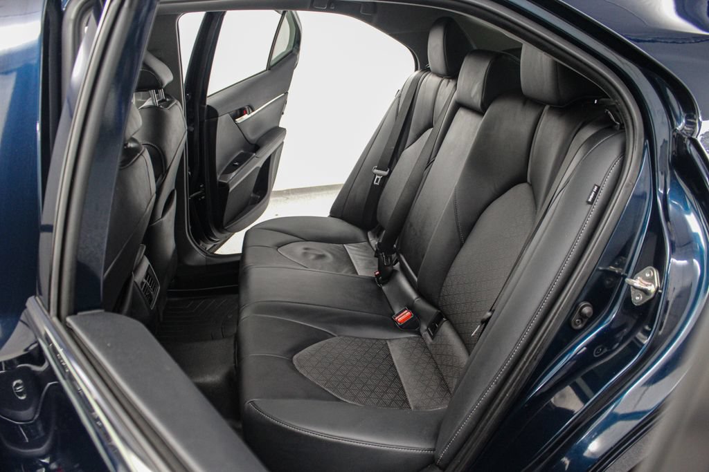 Used 2020 Toyota Camry XSE FWD image 22