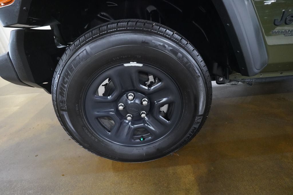 Used 2021 Jeep Wrangler Sport AWD/4WD image 25
