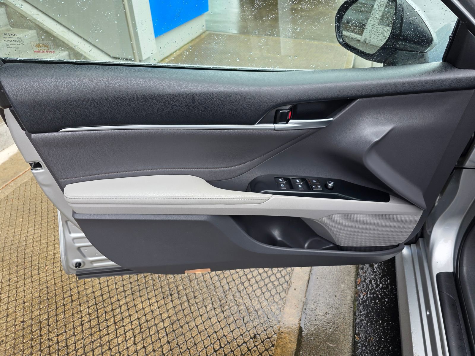 Used 2018 Toyota Camry XLE w/ Audio Package image 10