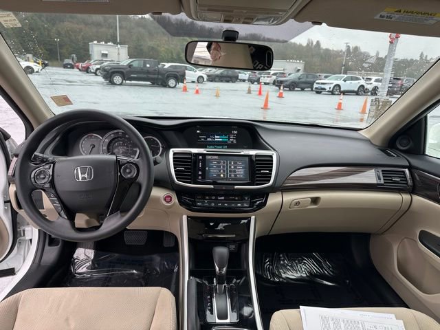 Used 2016 Honda Accord EX image 12