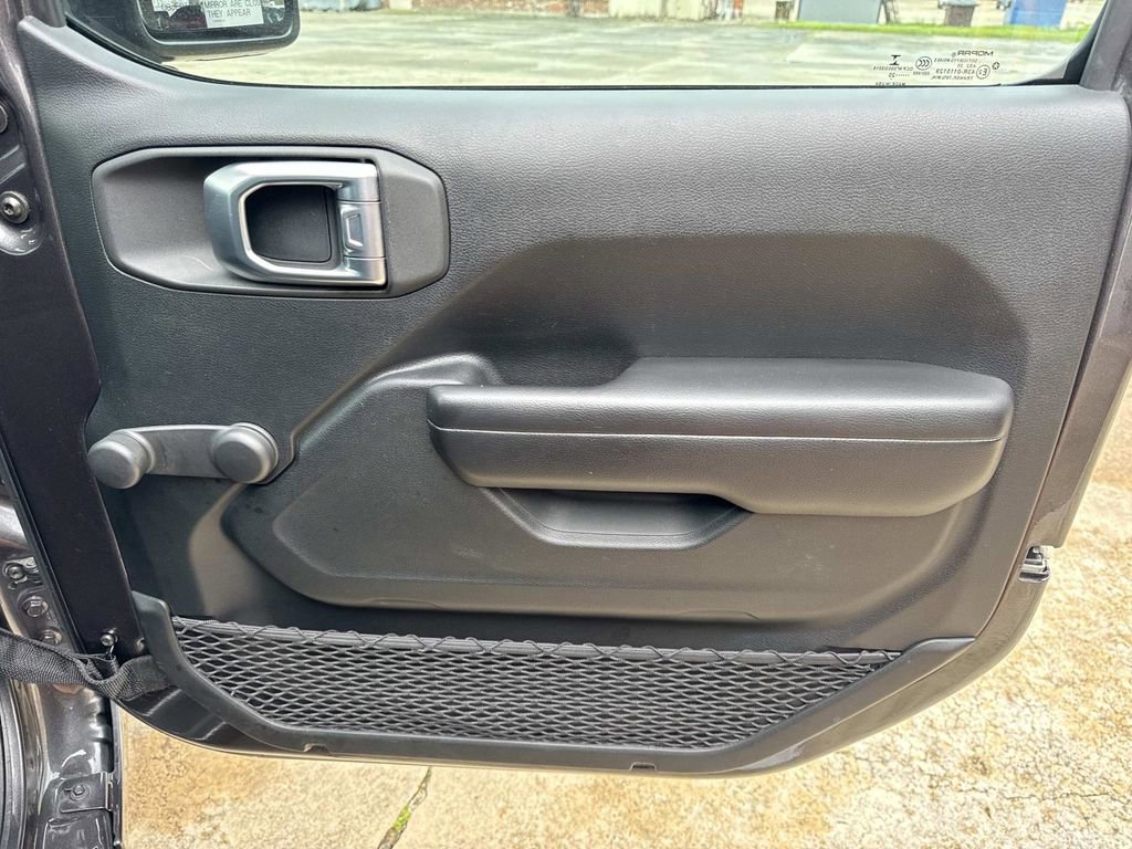 Used 2020 Jeep Wrangler Sport image 23