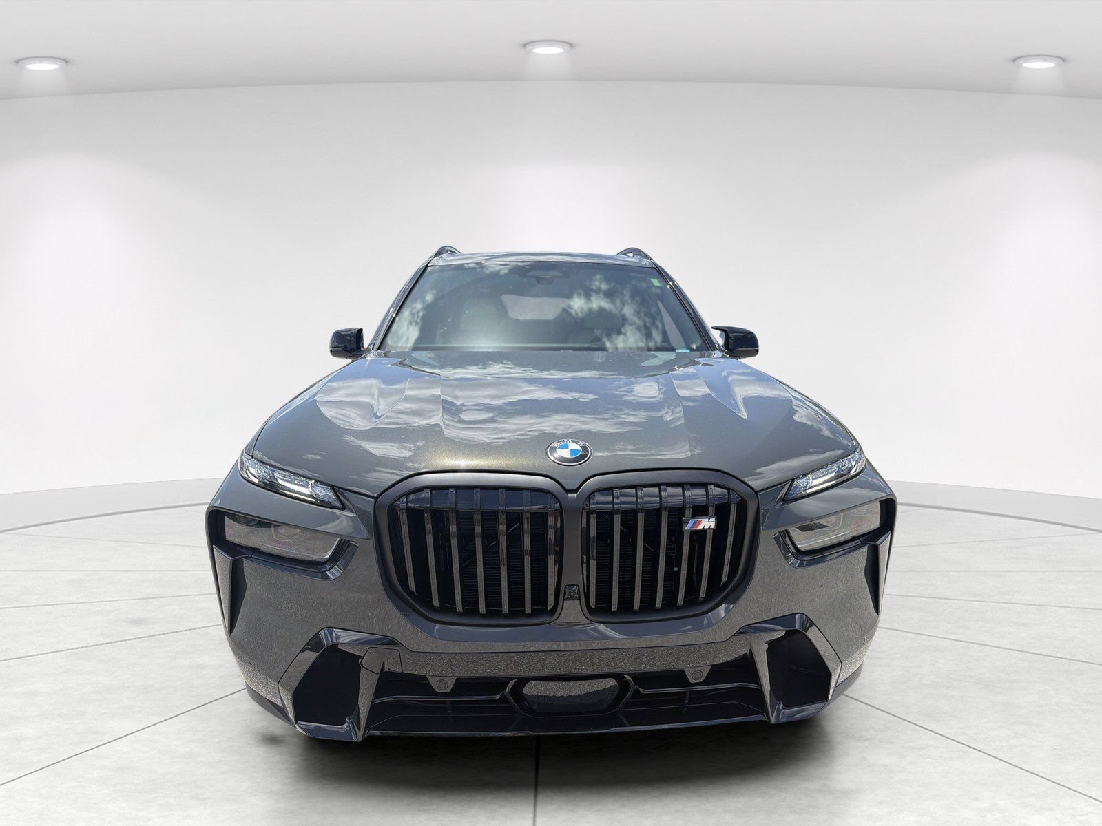 New 2027 BMW X7 M60i AWD/4WD image 2