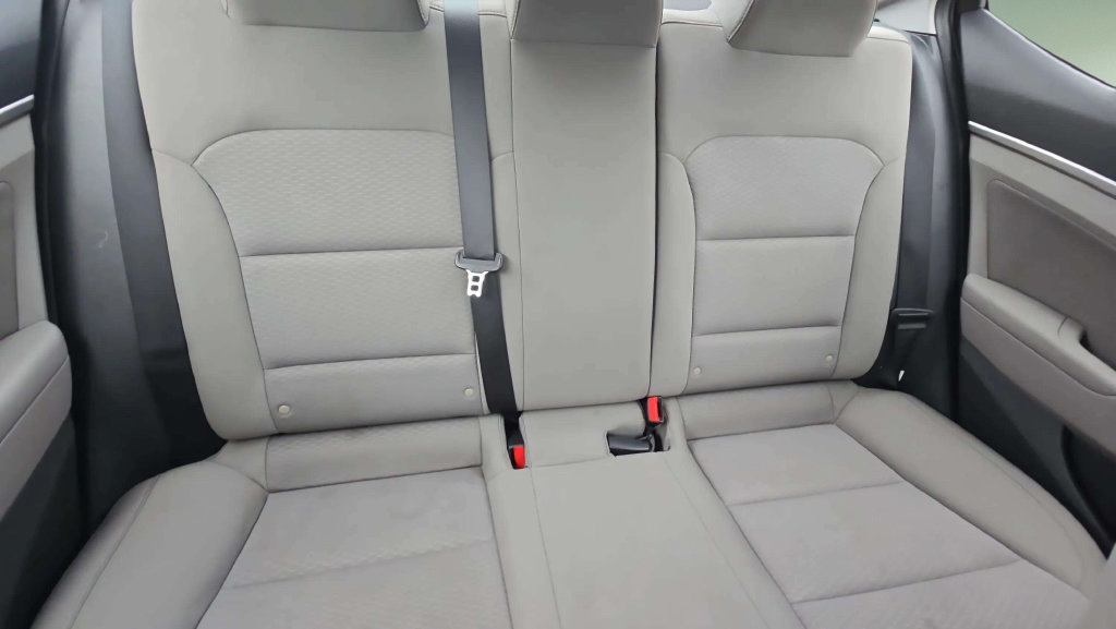 Used 2020 Hyundai Elantra Value Edition FWD image 32