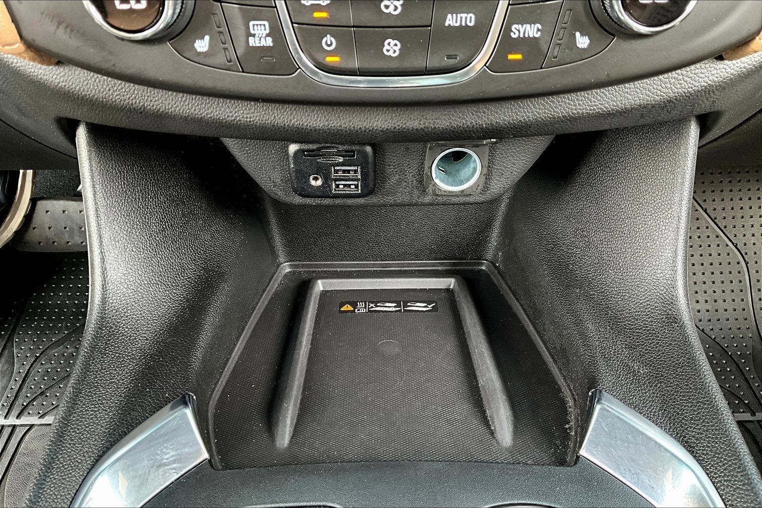 Used 2023 Chevrolet Traverse Premier image 25