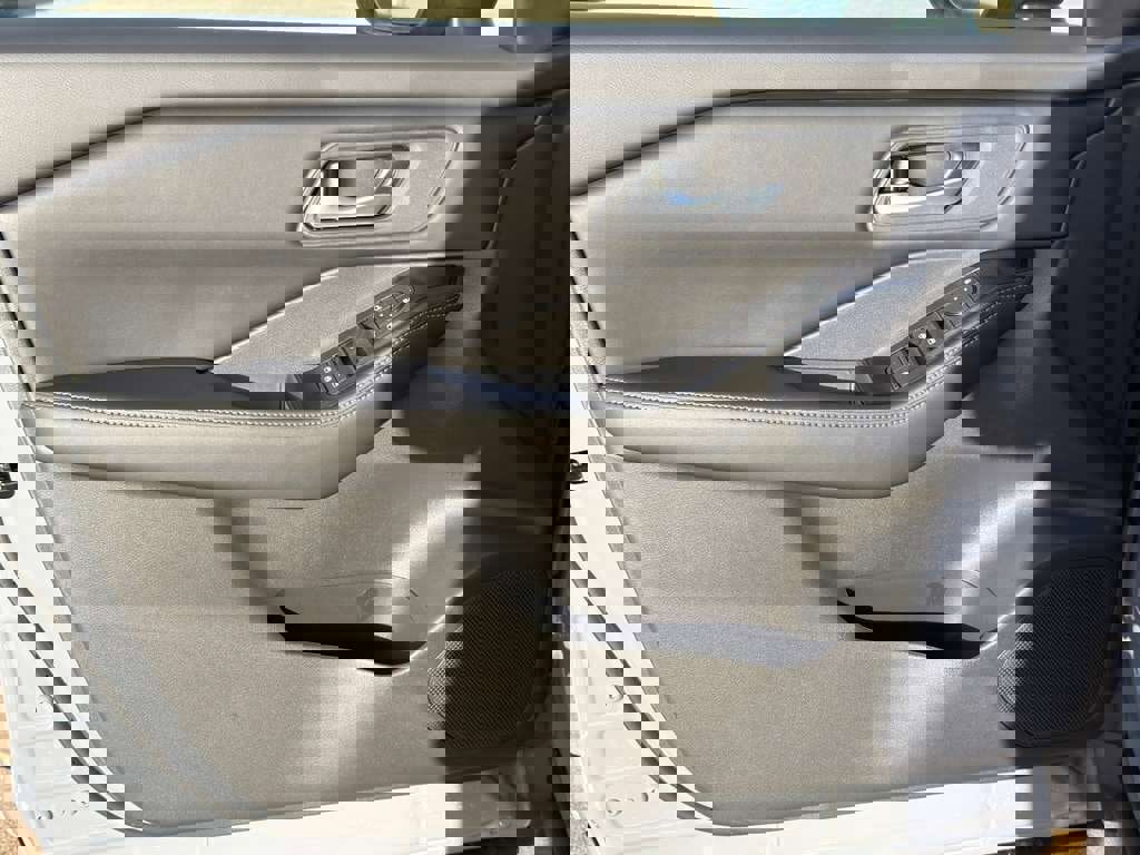 New 2026 Nissan Rogue SV image 18