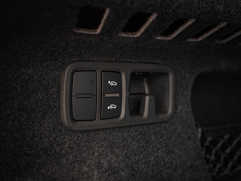 Certified 2024 Audi RS Q8 image 23