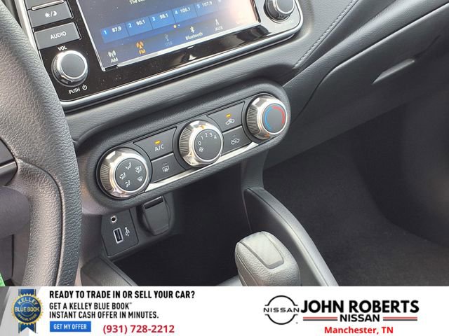 Used 2025 Nissan Versa S w/ Trunk Package image 29
