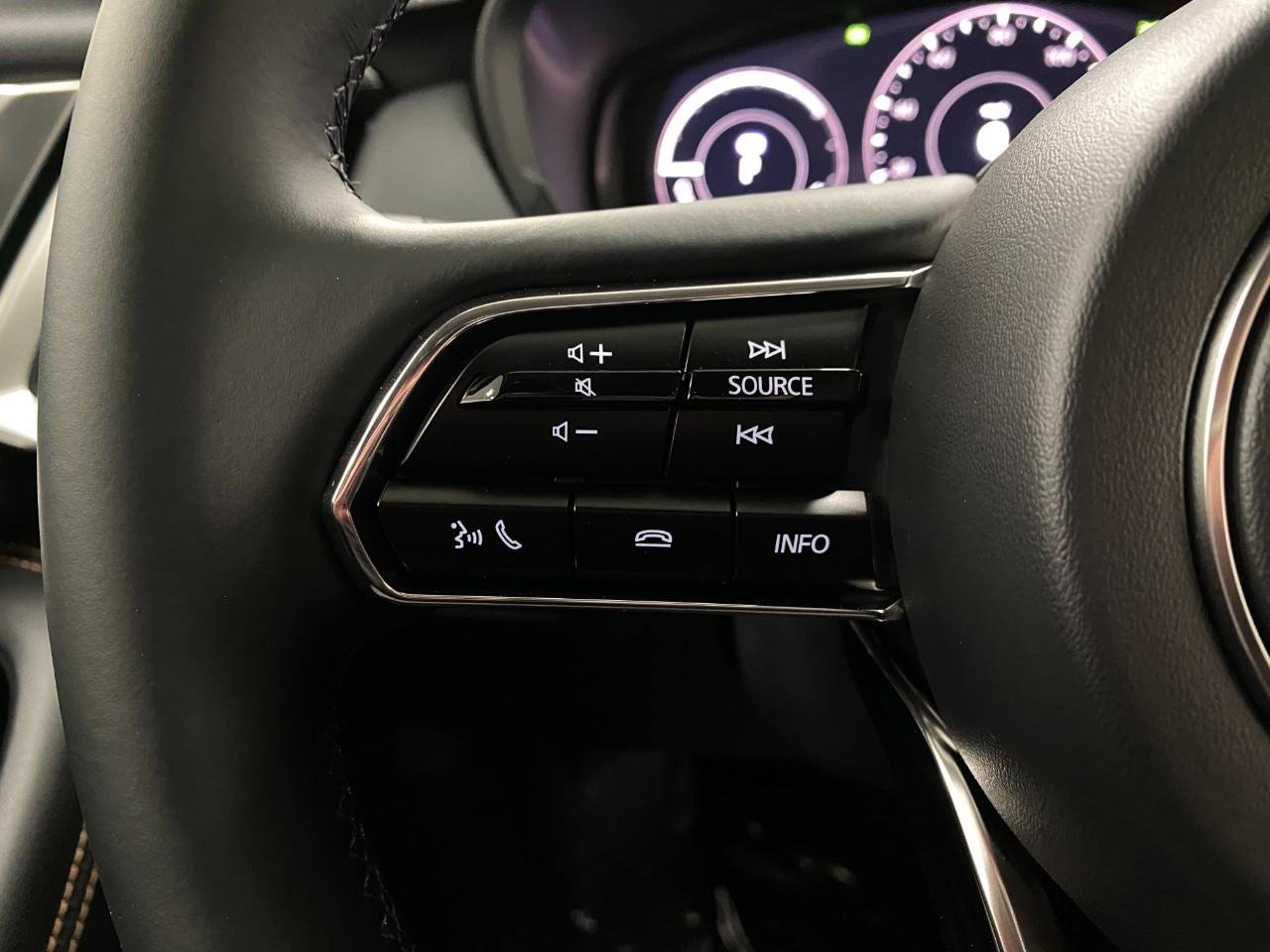 New 2025 MAZDA CX-90 Plug-In Hybrid w/Premium Sport AWD/4WD image 16