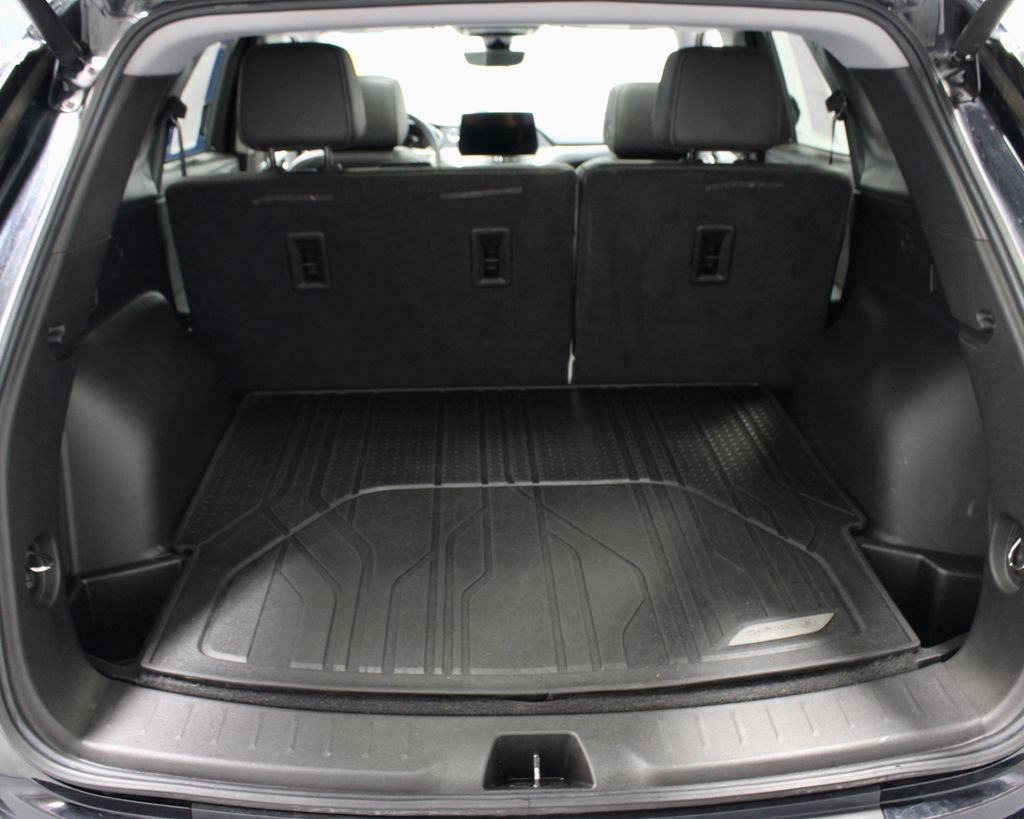 Used 2023 Chevrolet Blazer LT w/ Sound & Technology Package FWD image 13