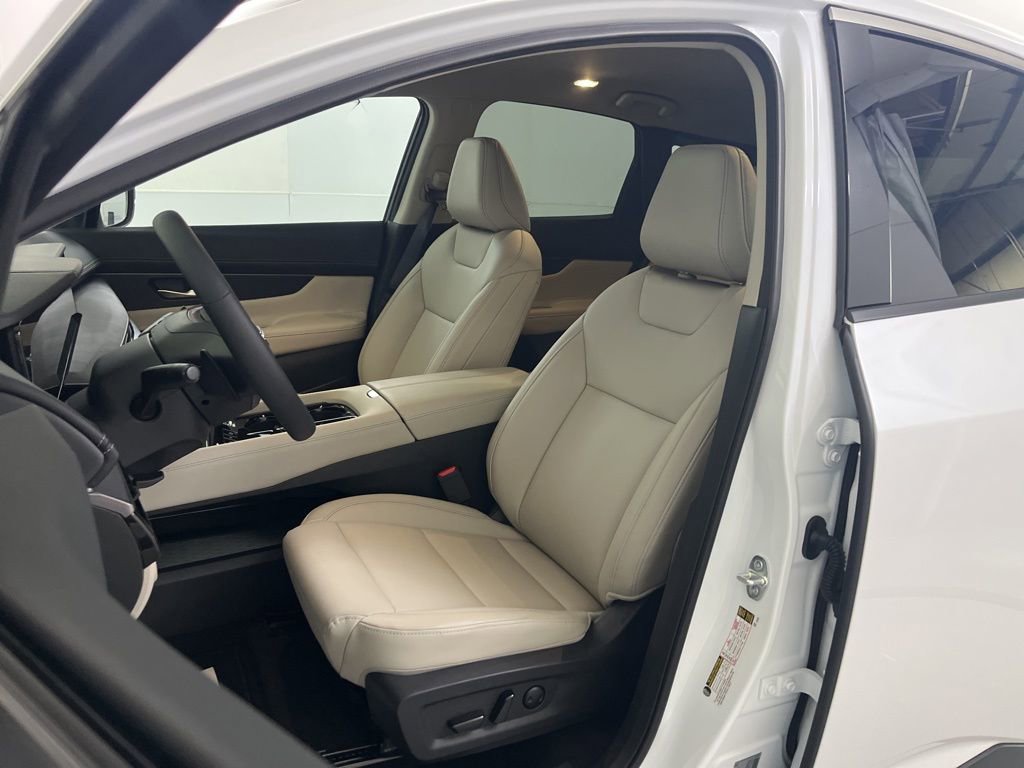 Used 2025 Nissan Murano SV image 19