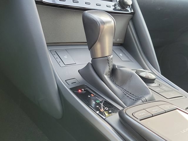 Used 2024 Lexus IS 350 F Sport RWD image 29